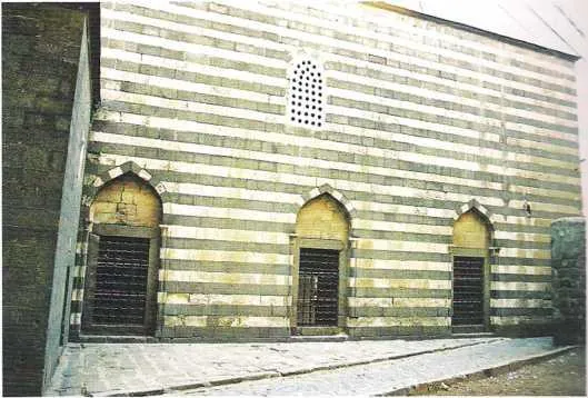 İskender Paşa Camii Batıdan Görünüşü