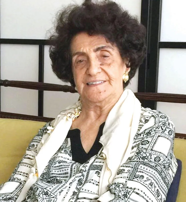 Kızı Sevim Kahraman Ertenü