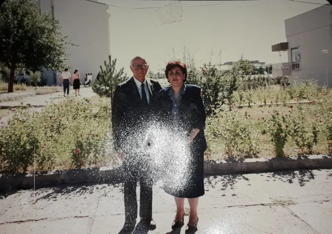 Nimet Kardaş Beysanoğlu, Babası Şevket Beysanoğlu ile
