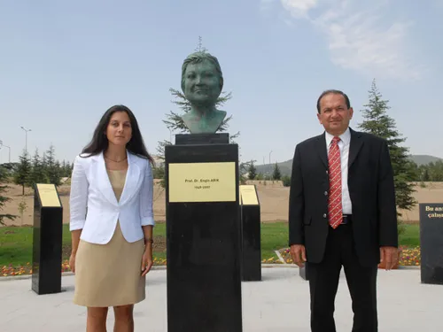 Prof. Dr. Engin Arık, Bilim Şehitleri Anıtı