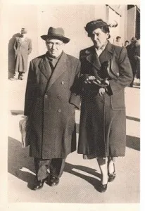 Ord. Prof. Zeki Velidi  Togan eşiyle