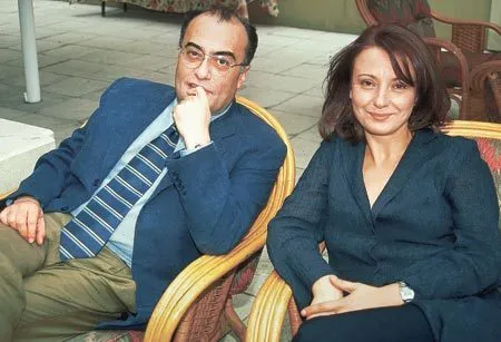 Turan Yavuz, eşi Ayda Yavuz ile