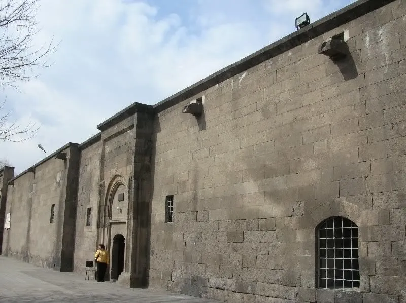 Gevher Nesibe Medresesi (Kayseri)