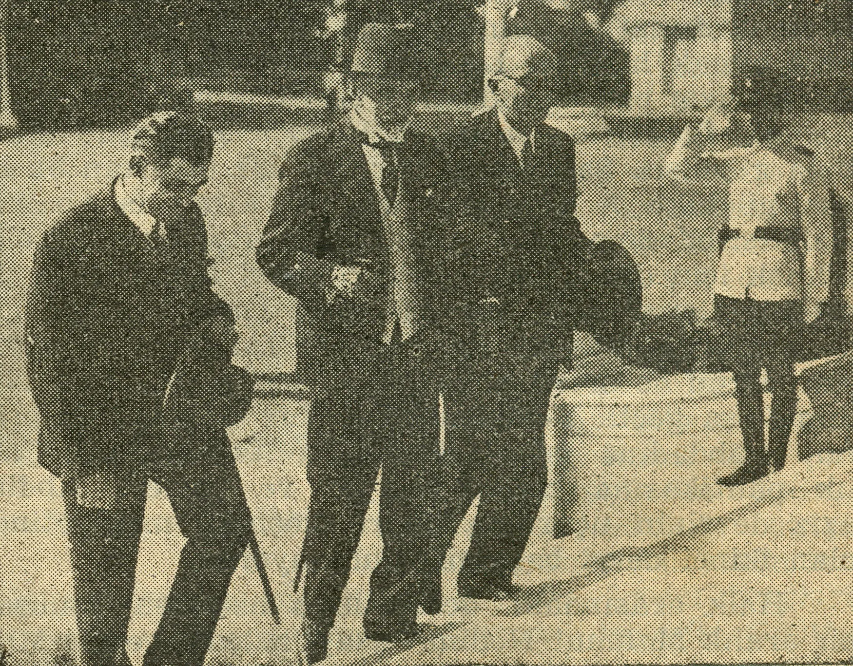 Abdülhak Hamid, Hasan Ali Yücel ile
