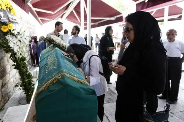 Ayşe Şasa'nın Cenaze Töreni 2