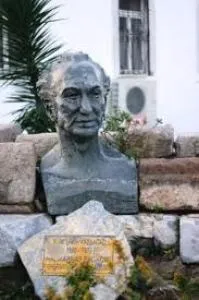 Halikarnas Balıkçısı'nın büstü 2