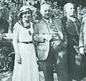 Moiz Kohen, dostlarıyla