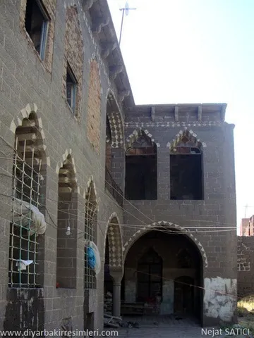 Cemil Paşa Konağı