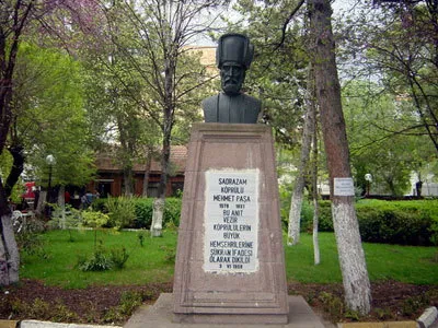Köprülü Mehmed Paşa Büstü