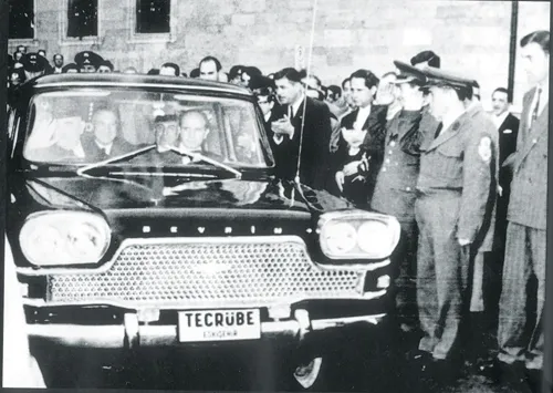 Devrim Otomobili