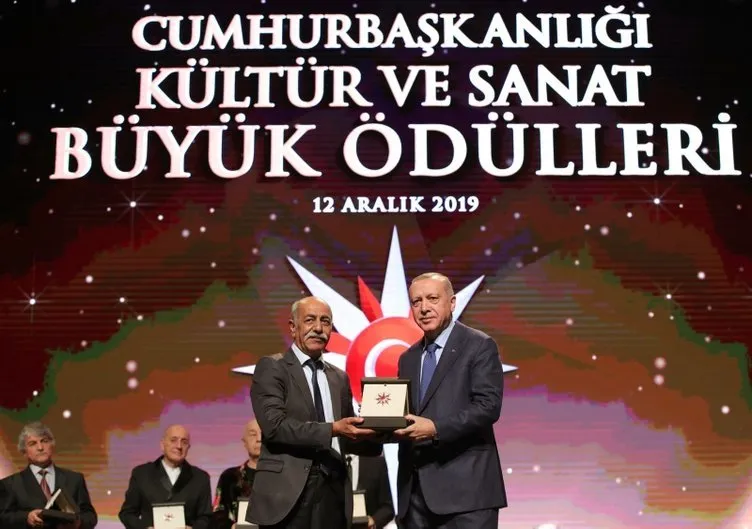 GELENEKSEL SANATLAR ÖDÜLÜ FUAT BAŞAR'A