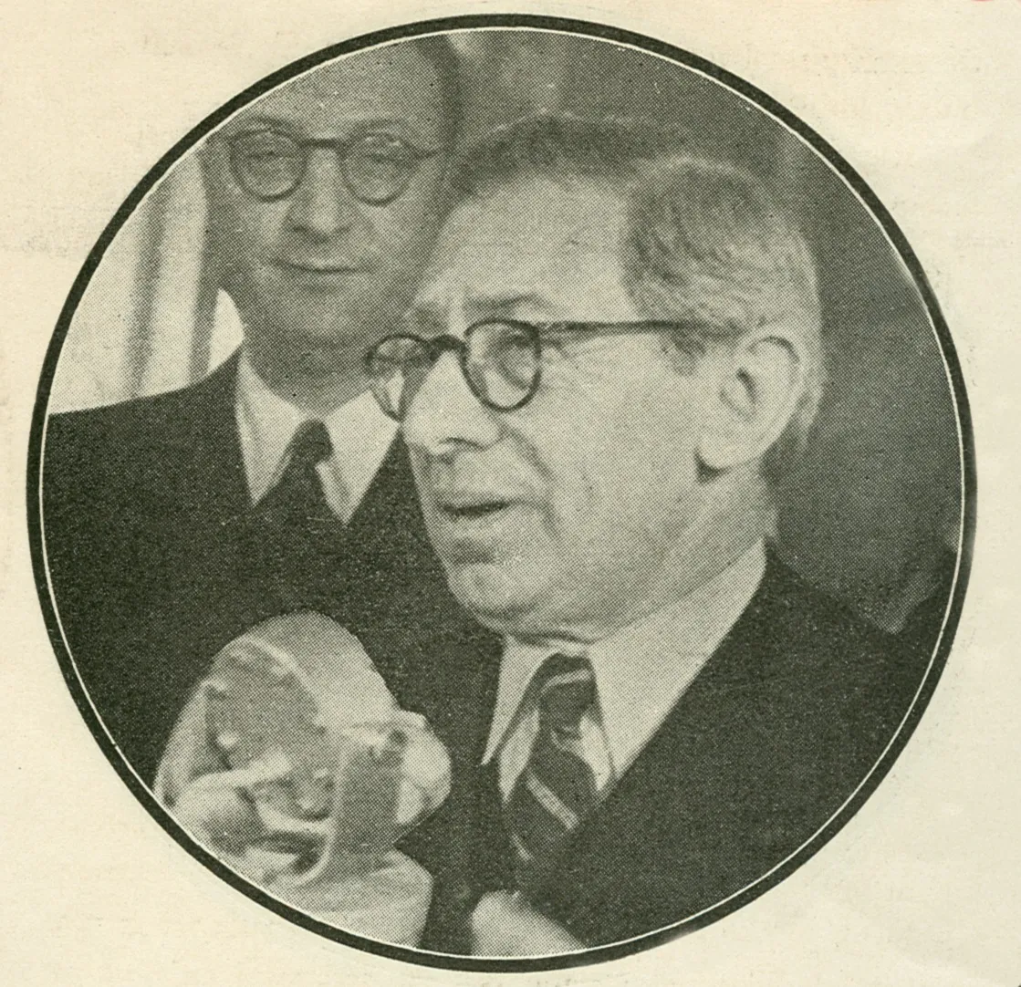 Fuad Ağralı (the person on back, Selim Sarper)