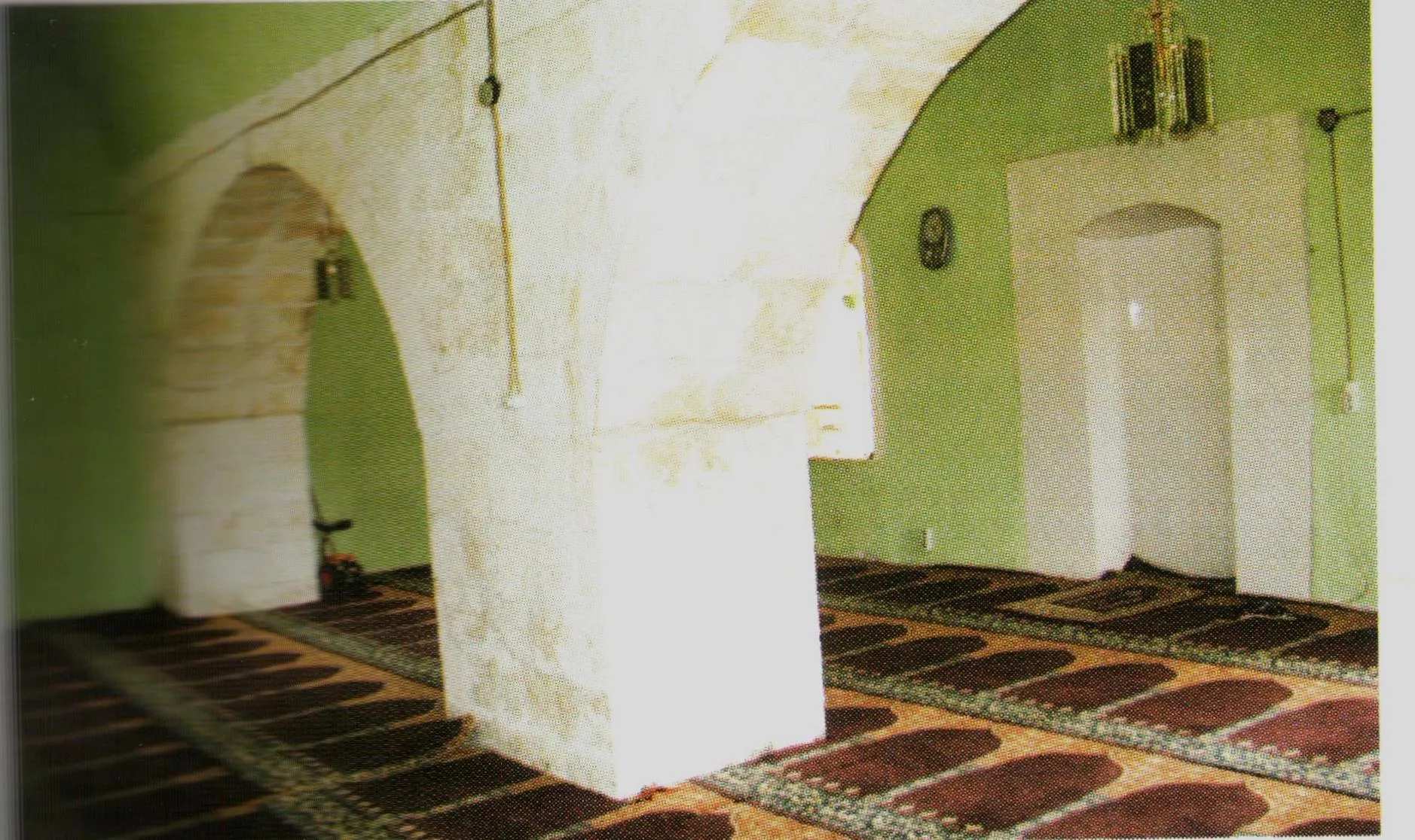 Elyesa Camii iç görünüm