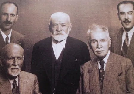 F. Nâfiz Uzluk, Ferid Kam, A.Remzi Akyürek, Hakkı Milaslı, M.Nuri Gencosman (Ankara, 1941)