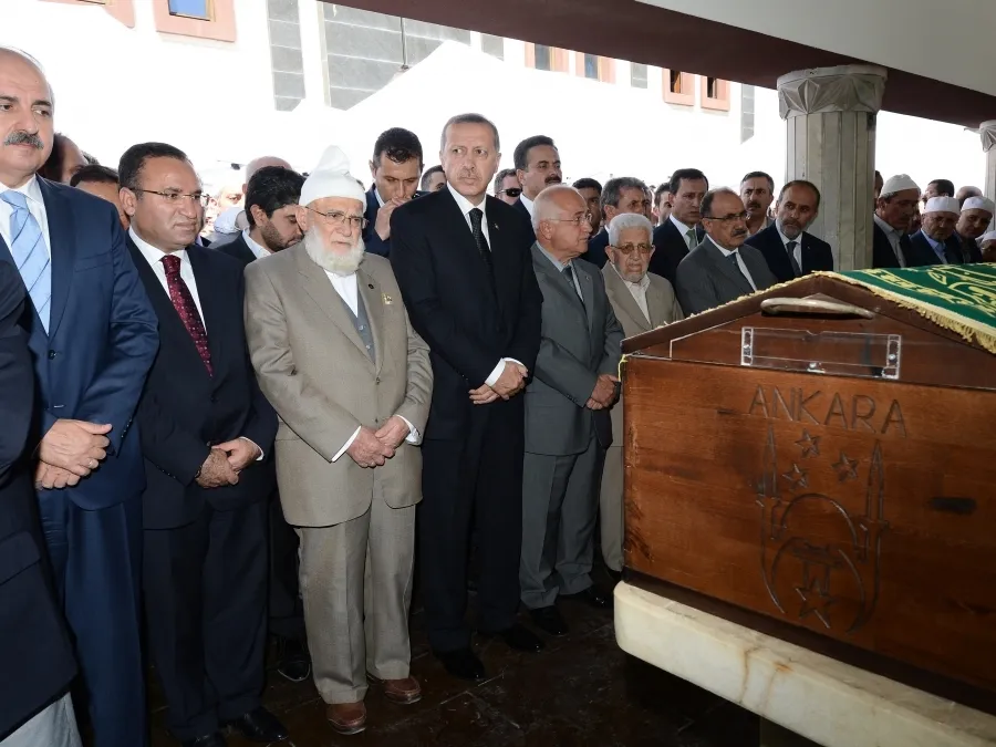 Rıza Çöllüoğlu'nun cenaze töreni 3