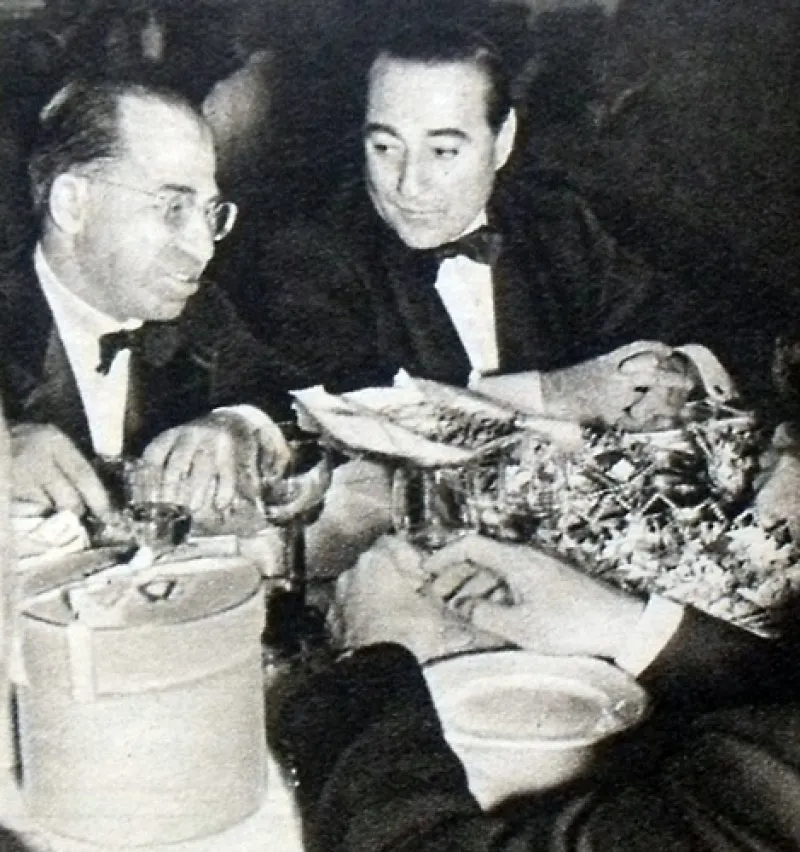 Emin Kalafat, bir DP balosunda, Adnan Menderes ile, 1957
