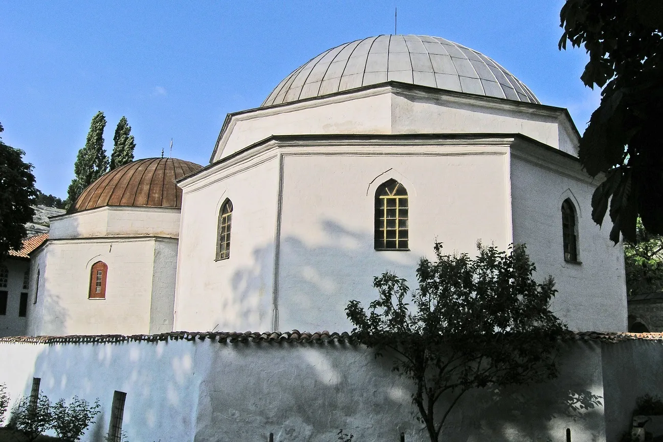Gazi Giray Han Türbesi (Kırım)