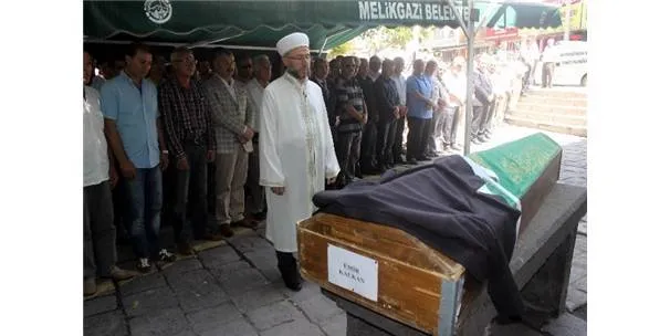 Emir Kalkan'ın cenaze töreni
