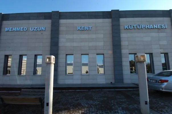 Mehmed Uzun Kütüphanesi