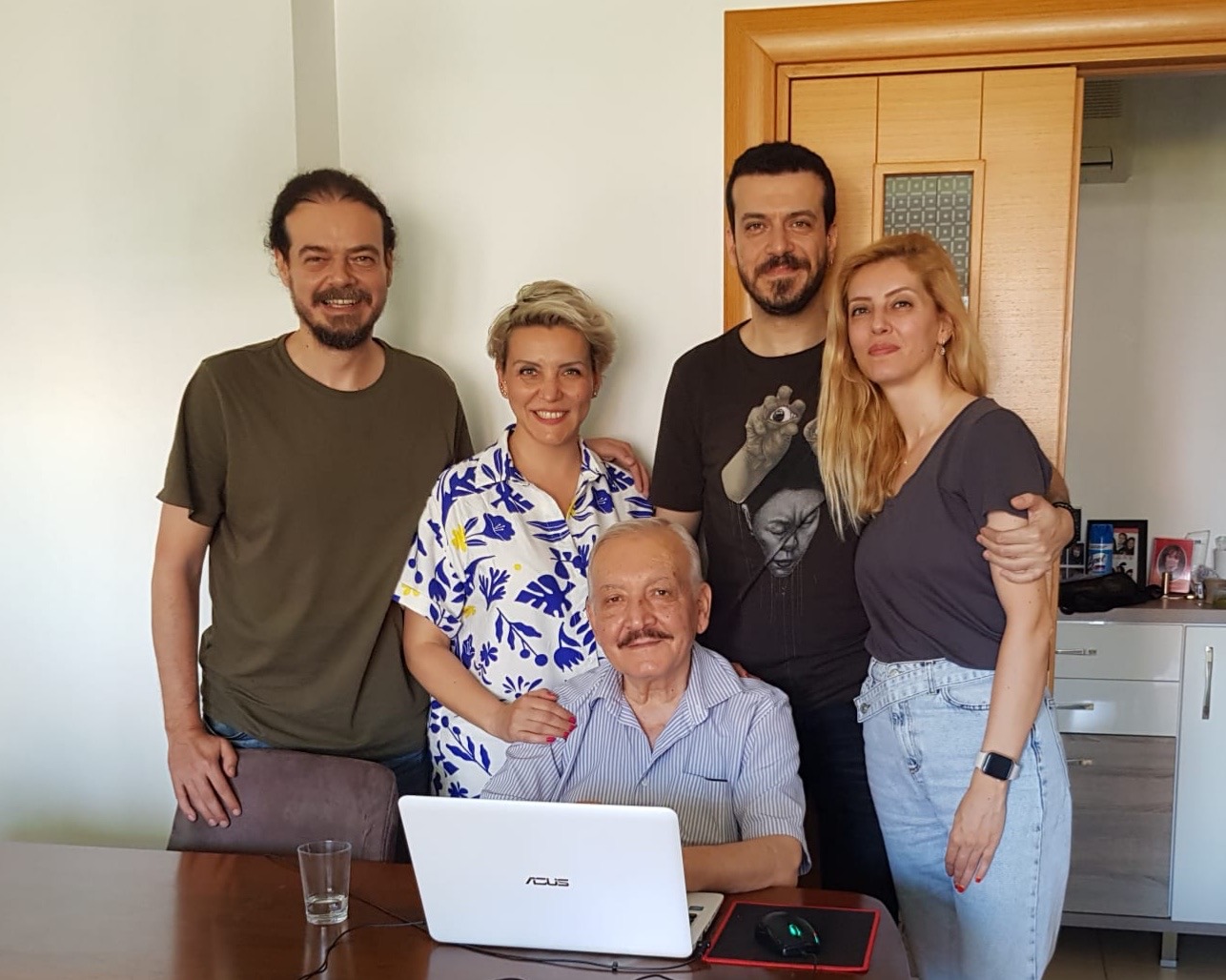 Canım babam ve canım kardeşlerimle...