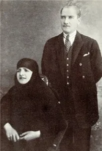 Latife Uşaklıgil with Atatürk