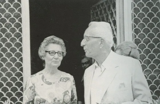 Sâmiha Ayverdi, ağabeyi Ekrem Hakkı Ayverdi ile