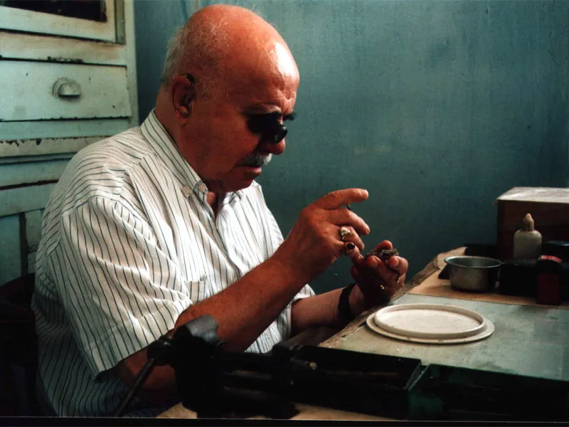 Saatçi Dükkânı Tire 4