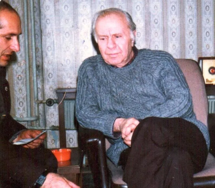 Orhan Asena bir röportajında