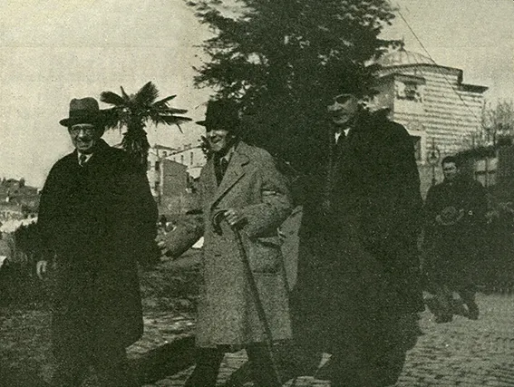 Hüseyin Rahmi, Hasan Ali Yücel ve Fuad Ağralı ile