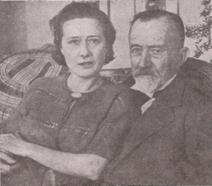 A. Hamid, eşi Lüsyen Hanım ile