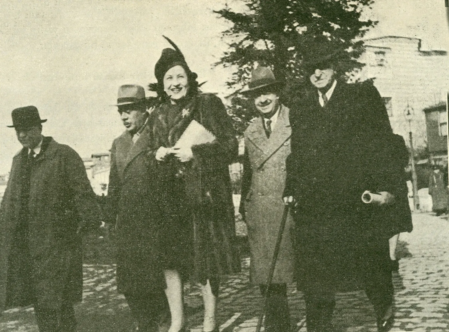 Sağdan; Osman Tevfik Yalman, Ahmet Emin Yalman, Rezan Yalman, Kazım Şinasi Dersan, Hakkım Tarık Us