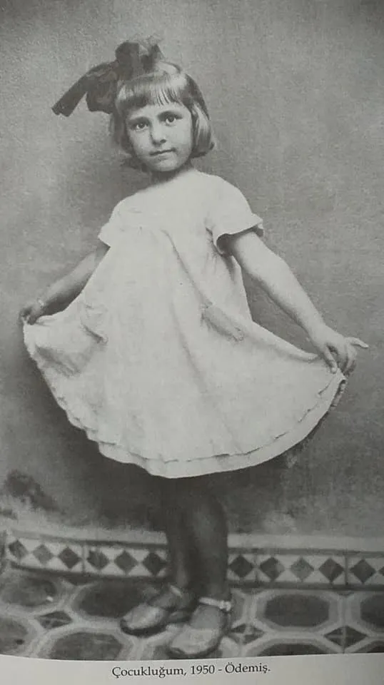 Çocukluğum. ( Ödemiş, 1952.)