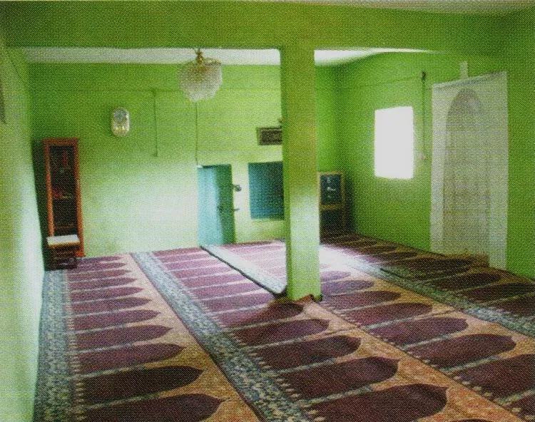 Harun-ı Asafi Mescidi ve türbe Girişi