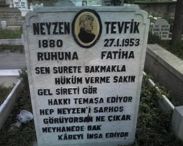 Neyzen Tevfik'in kabri