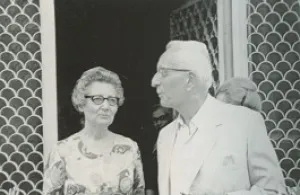 Sâmiha Ayverdi, ağabeyi Ekrem Hakkı Ayverdi ile