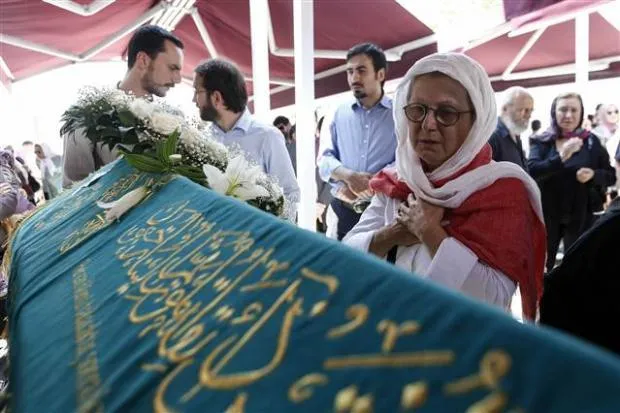Ayşe Şasa'nın Cenaze Töreni 1