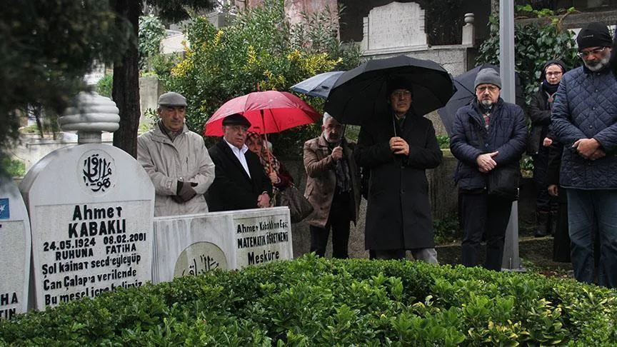 Ahmet Kabaklı'nın kabri