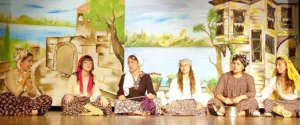 A scene from Aşkımız Aksaray'ın En Büyük Yangını
