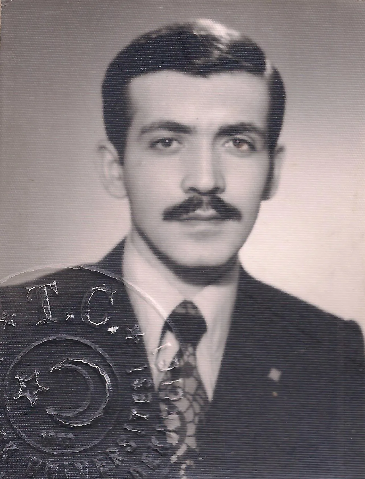 İhsan Işık 1977 diploma resmi