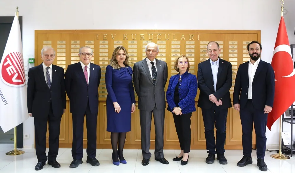 Fırat Tekin, Kaya Şener, Dilek Mutuş, Prof .Dr. Mehmet Şükrü Tekbaş, Dr. Ayşe Botan Berker, Dr. Mehmet Ali Neyzi, Dr. Özgür Bolat.