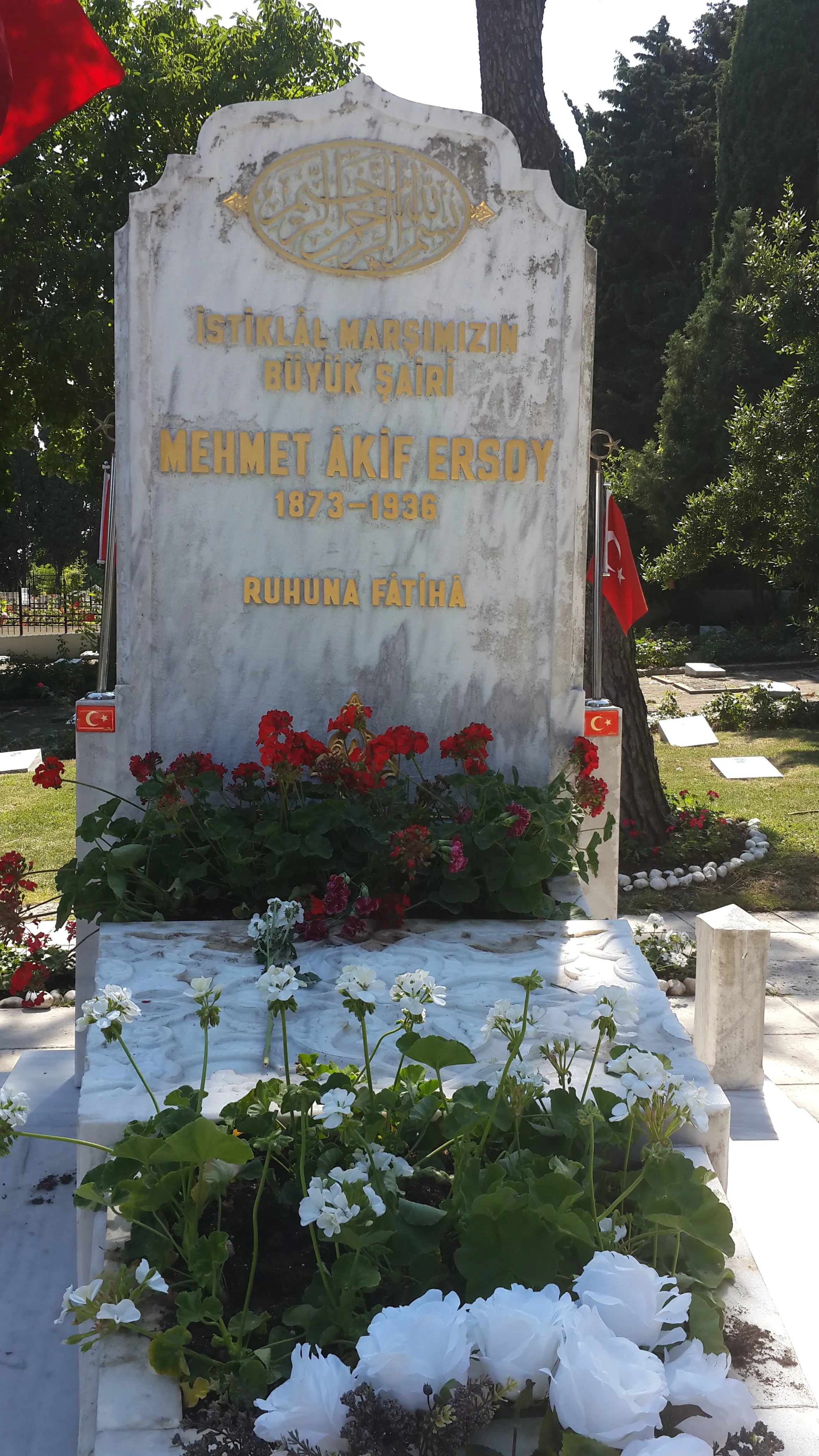 Mehmet Akif Ersoy'un kabri