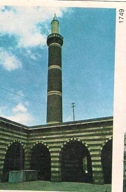 Husrev Paşa Medresesi ve Camii
