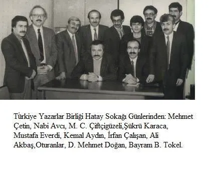 D. Mehmet Doğan TYB'nin ilk yerinde arkadaşlarıyla.