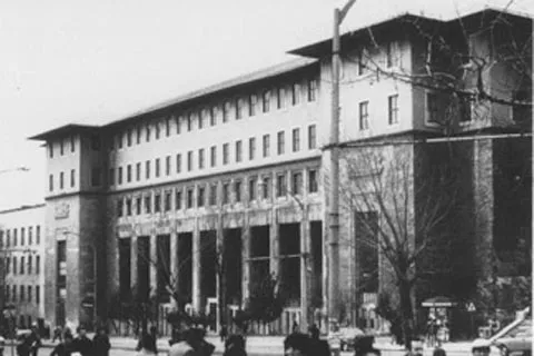 Emin Onat-Sedad Hakkı Eldem, İstanbul Üniversitesi Fen Edebiyat Fakültesi, İstanbul 1944