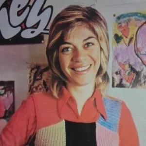 Esin Afşar - Biyografya
