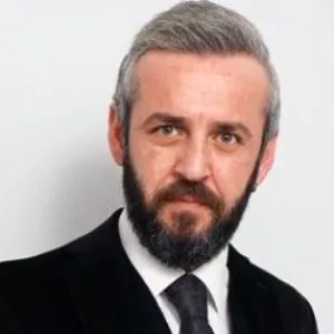 Serhat Üstündağ