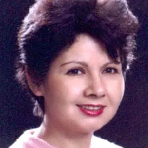 Nuran Paro