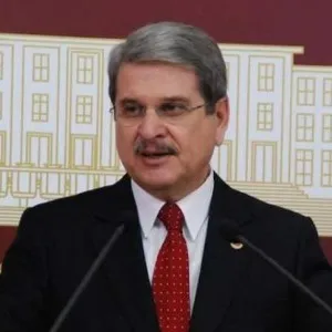 Aytun Çıray
