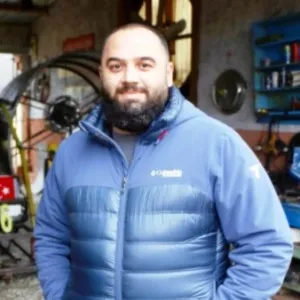 Ferhat Eşsiz