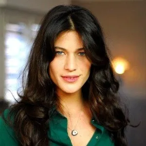 Berrak Tüzünataç